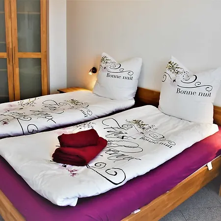 - Direkt Am Wasser Apartment