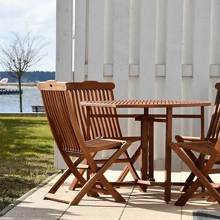 - Direkt Am Wasser Apartment