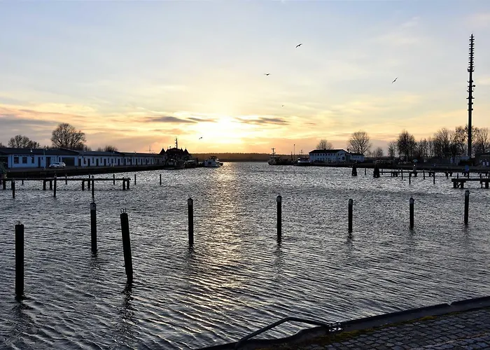 - Direkt Am Wasser *